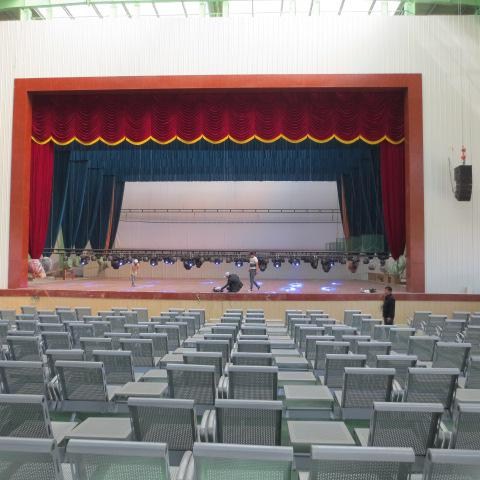 电影院土建设计|成都4d影院设备报价|万映供|舞台灯光设计